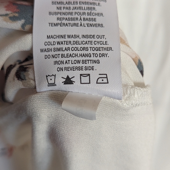 Floral blouse - Picture 2 of 5